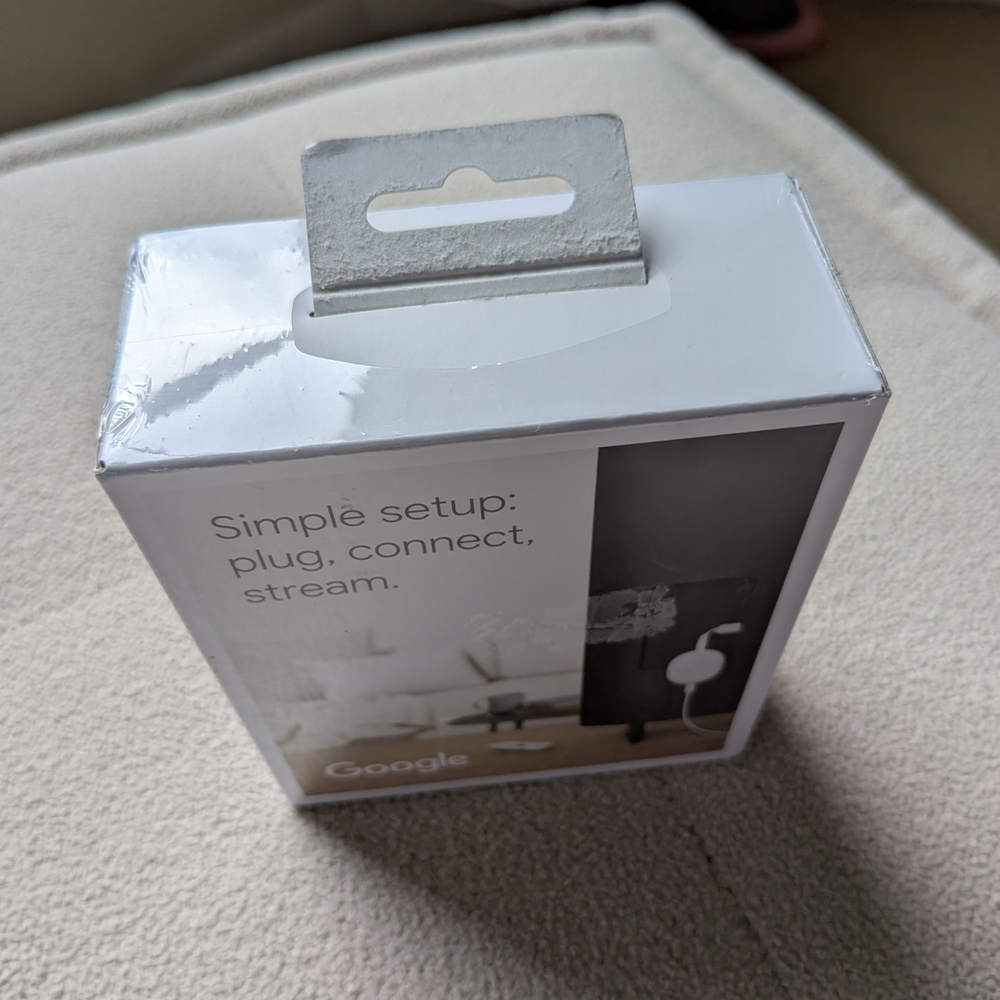 Google Chromecast with Google TV - NWT Unopened Box - Picture 2 of 5
